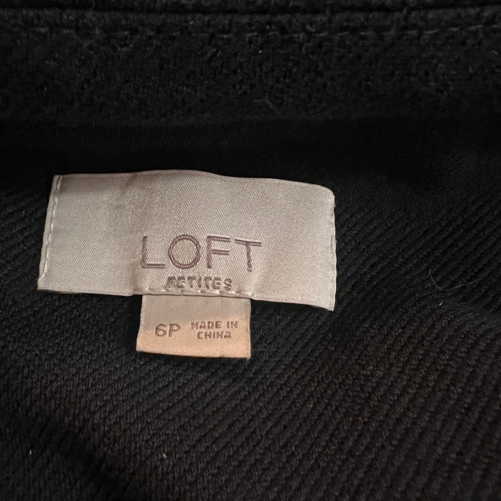 Loft Petite Knit Twill Modern Blazer
- size 6P - Picture 7 of 12